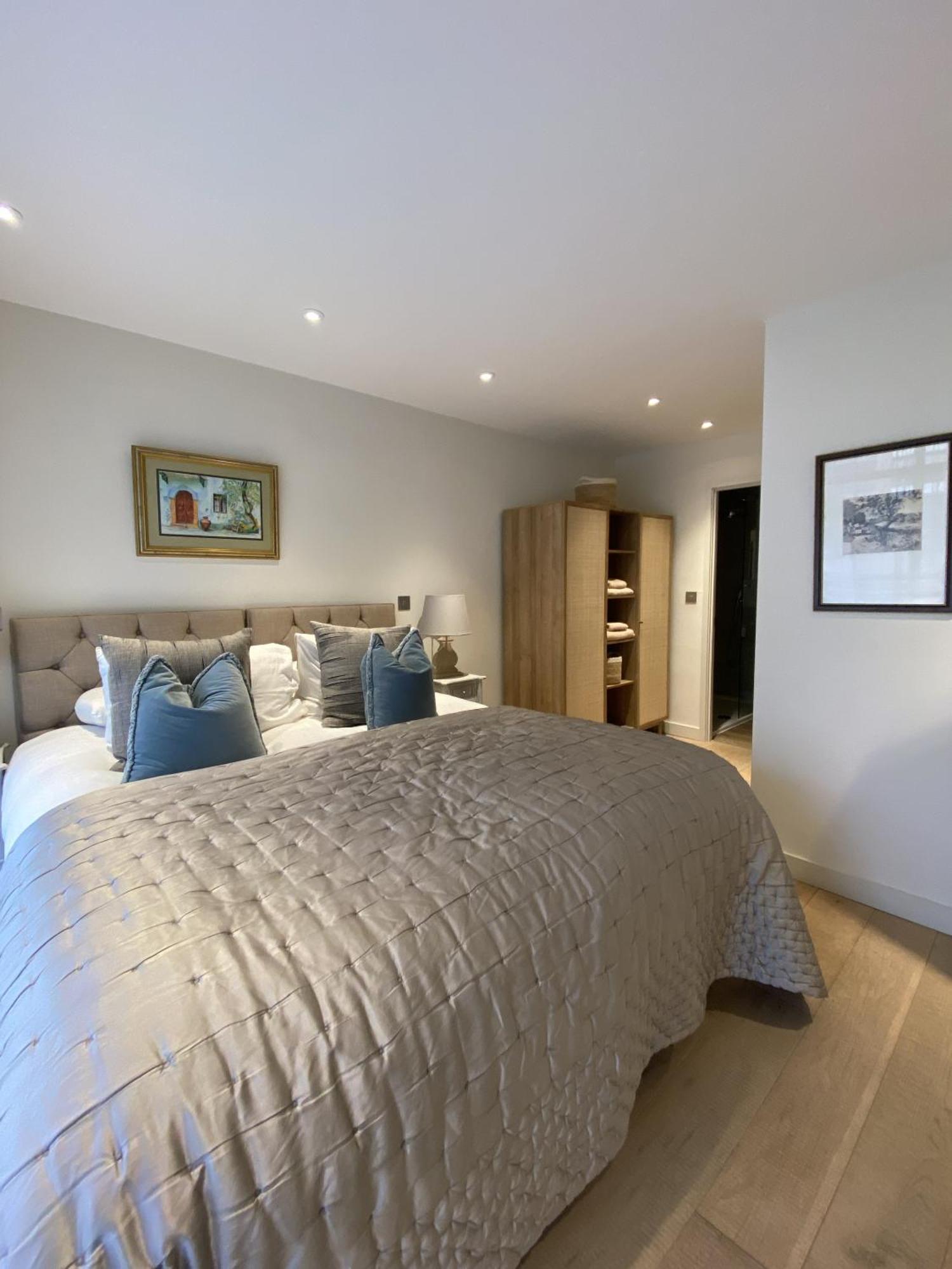 Walcot Yard With Parking, Bath Keys Apartamento Exterior foto