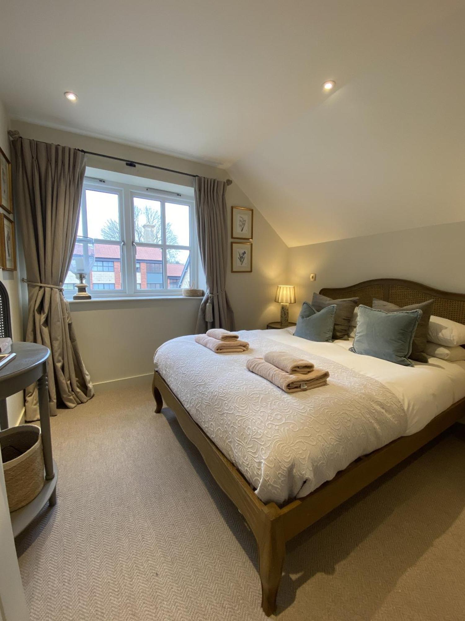 Walcot Yard With Parking, Bath Keys Apartamento Exterior foto