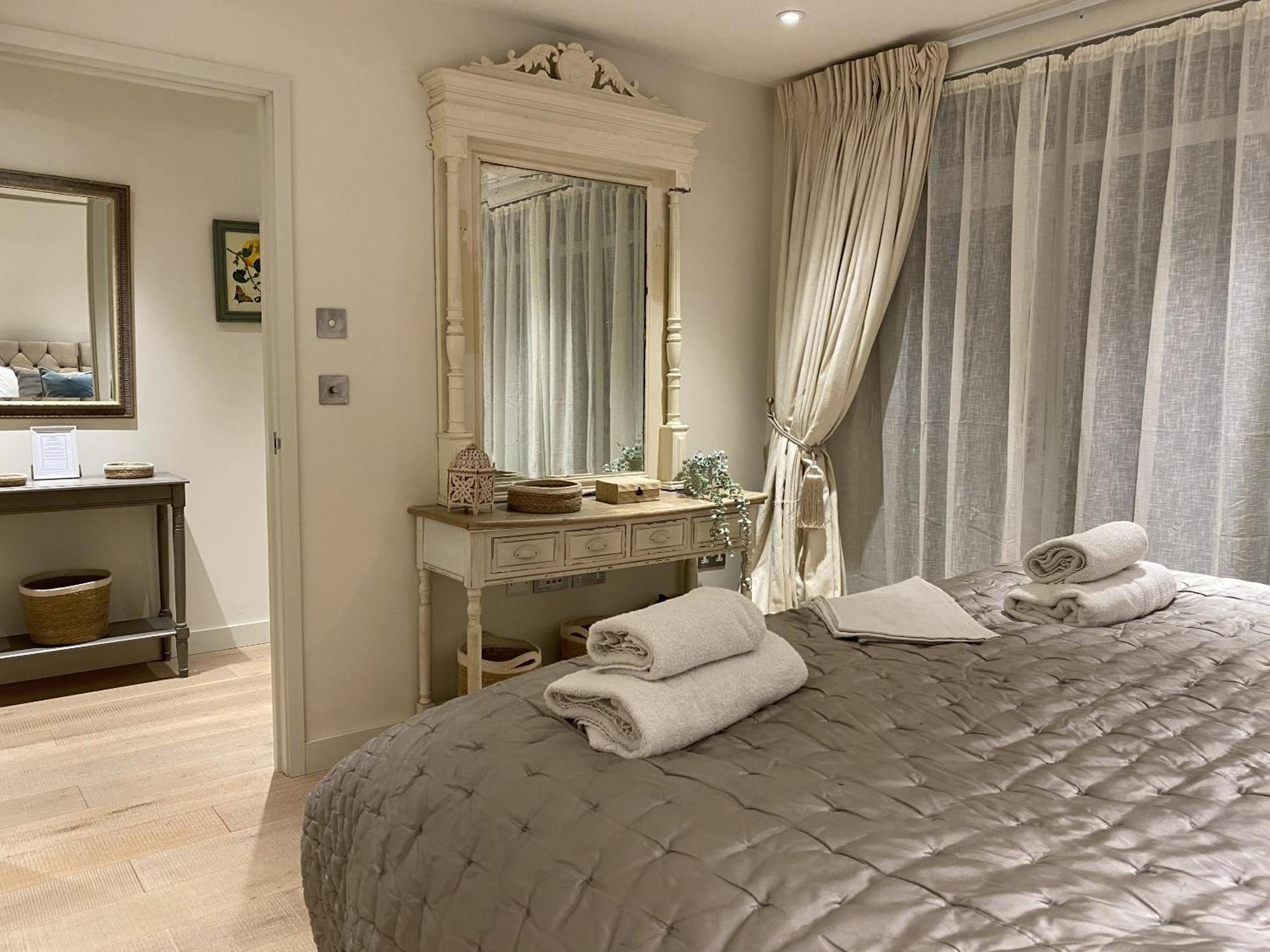 Walcot Yard With Parking, Bath Keys Apartamento Exterior foto