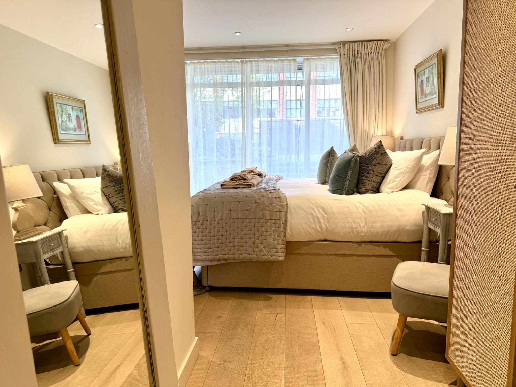 Walcot Yard With Parking, Bath Keys Apartamento Exterior foto